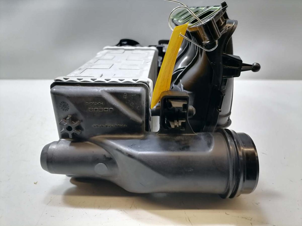 VW Passat B9 original Ladeluftk&uuml;hler mit Ansaugbr&uuml;cke 1,5 E-Hybrid 110KW Bj.2024